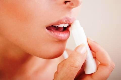 Use Sunscreen Protection for The Lips